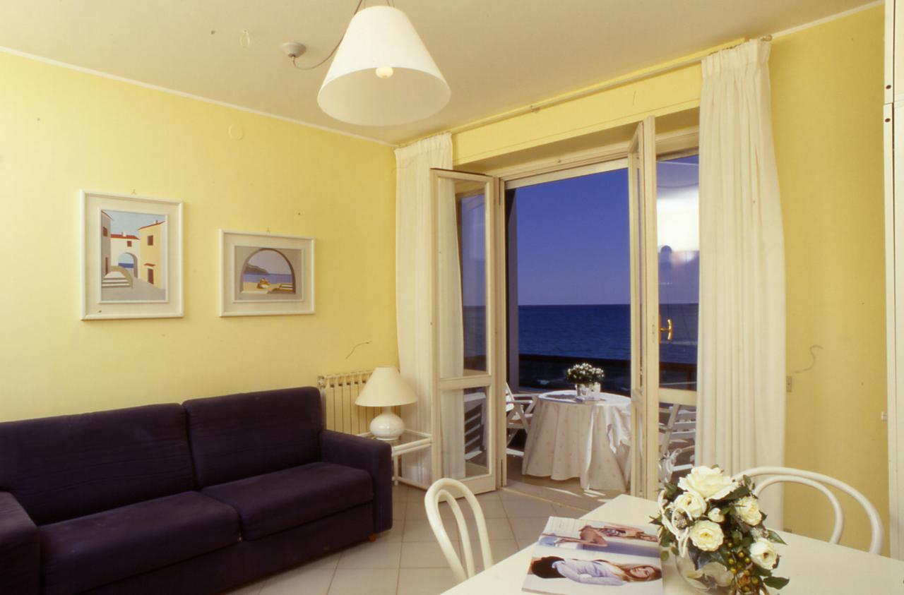 Sole Mare Alaxi *